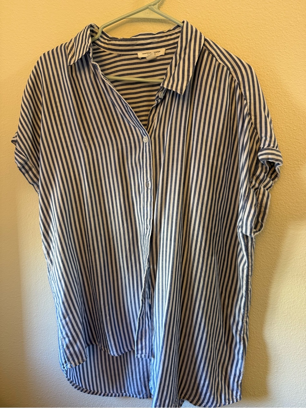 beachlunchlounge Blue and White Striped Casual Button-Down Shirt